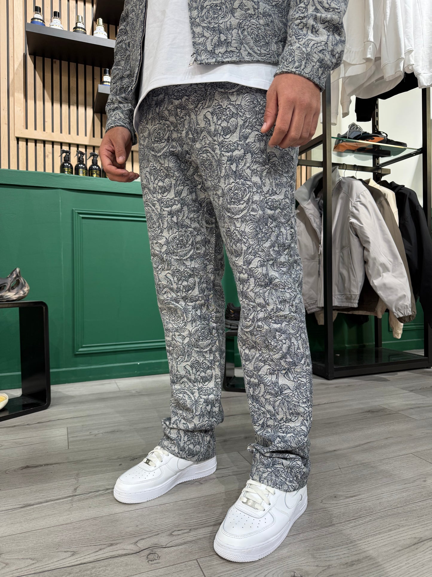 ENSEMBLE - DARK BLOOM