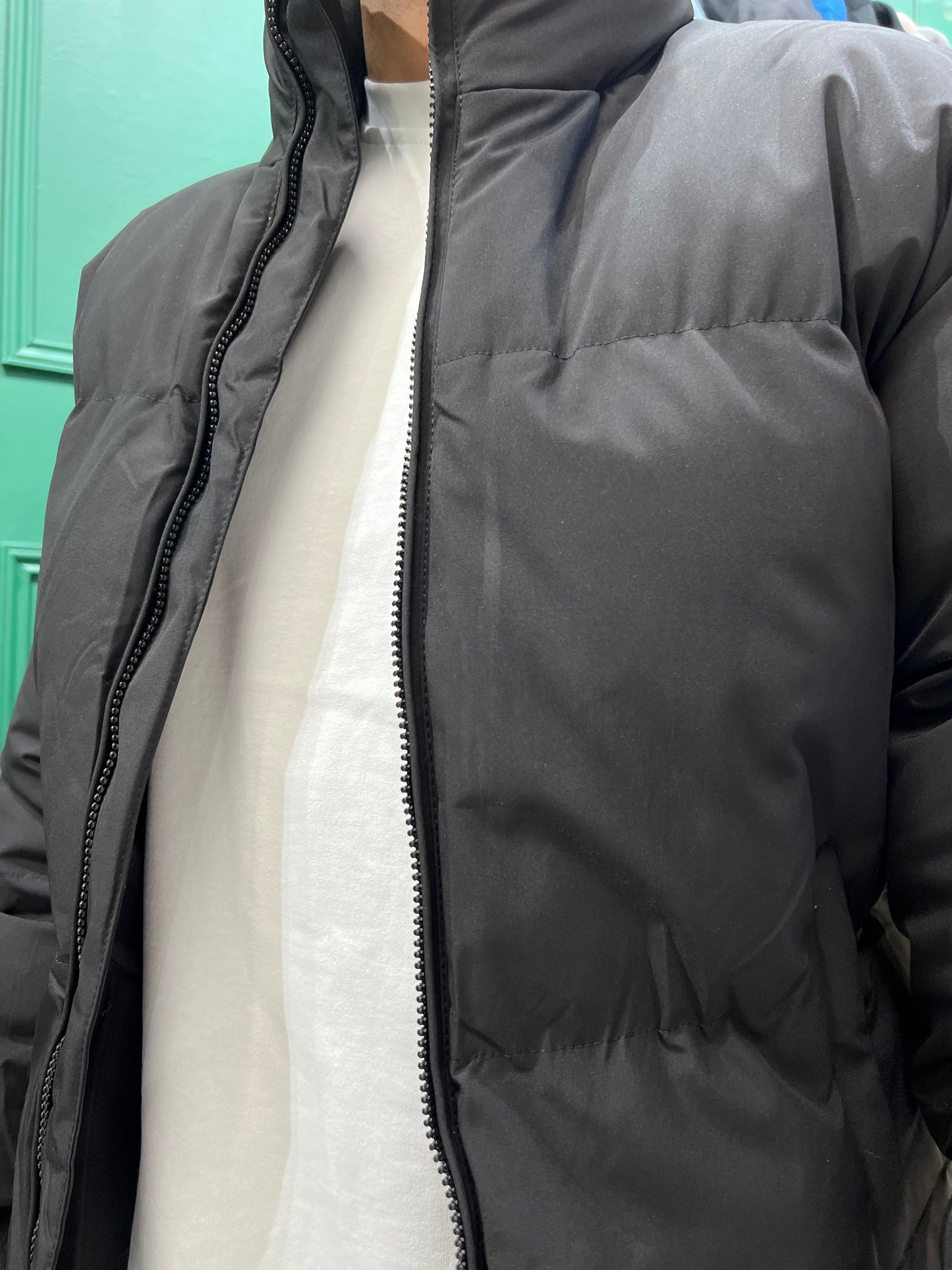 SHORT DOWN JACKET - BLACK