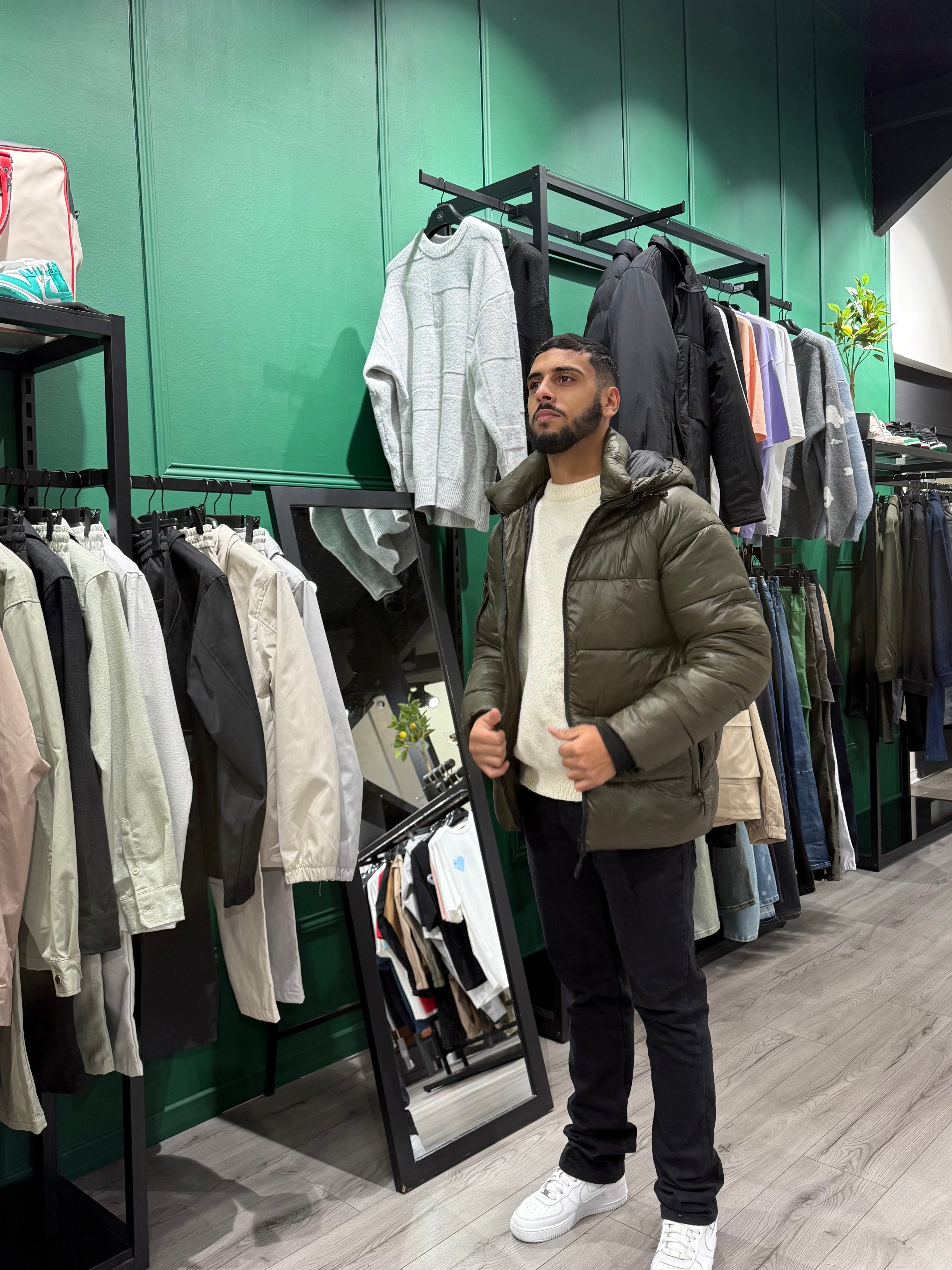 Selected Variant Image