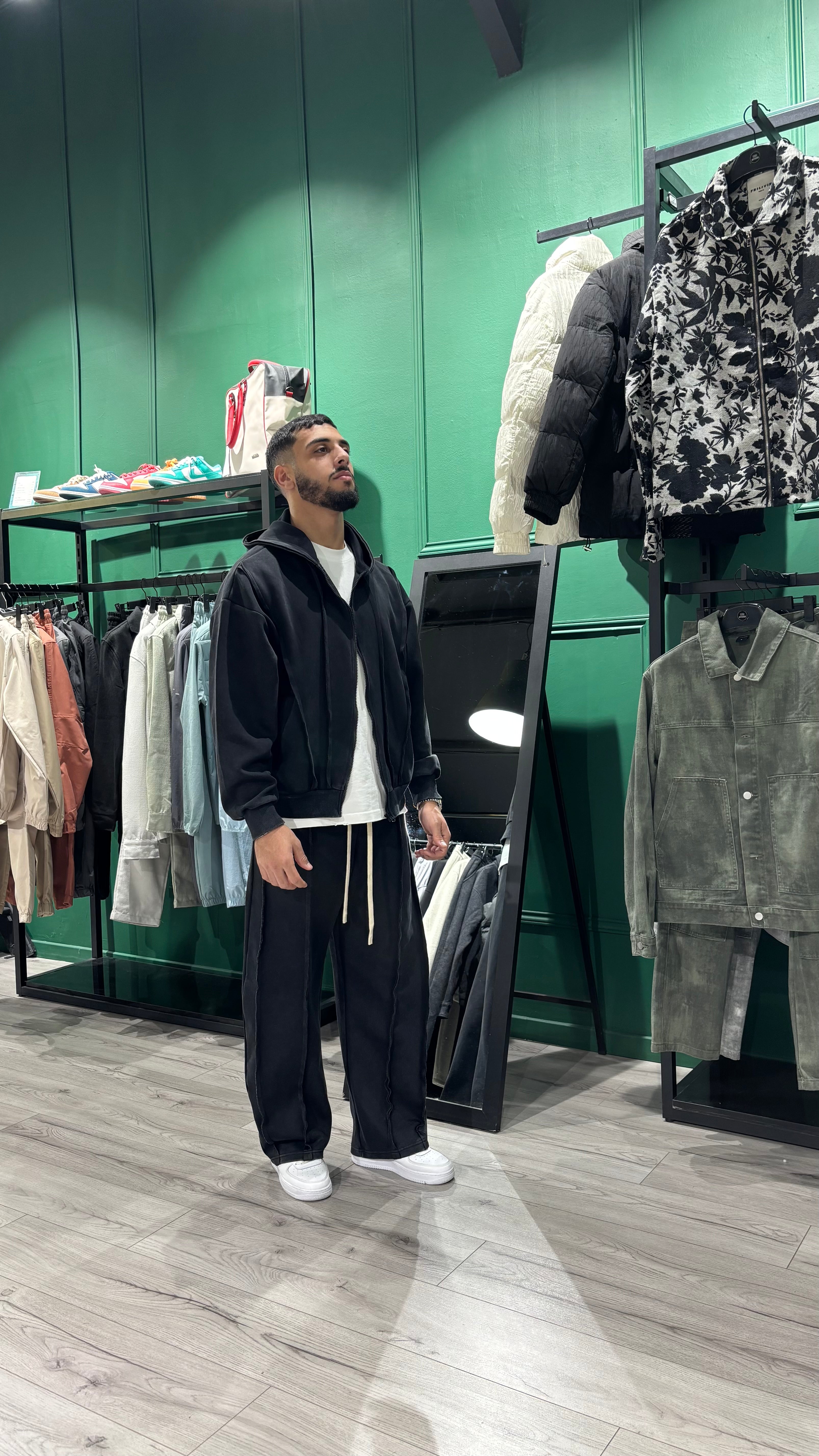 Selected Variant Image