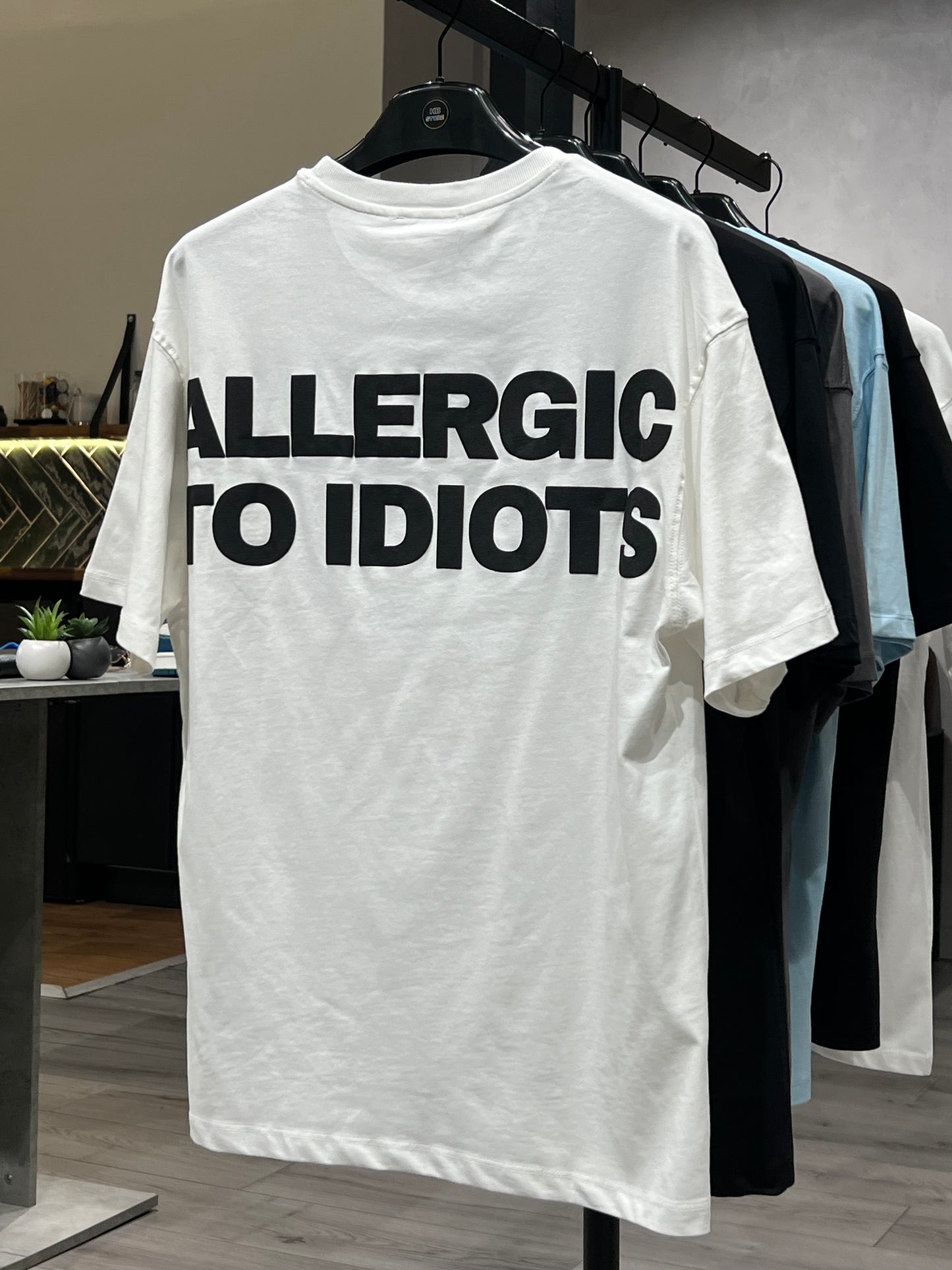 T-SHIRT - IDIOTS
