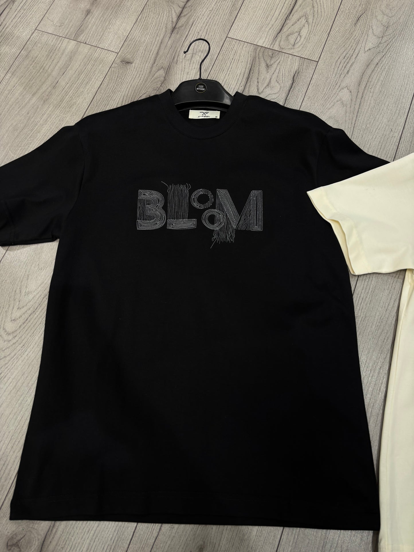 T-SHIRT - BLOOM