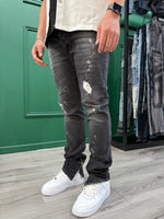 Load image into Gallery viewer, ZIPPED JEANS - BLACK BLUSE
