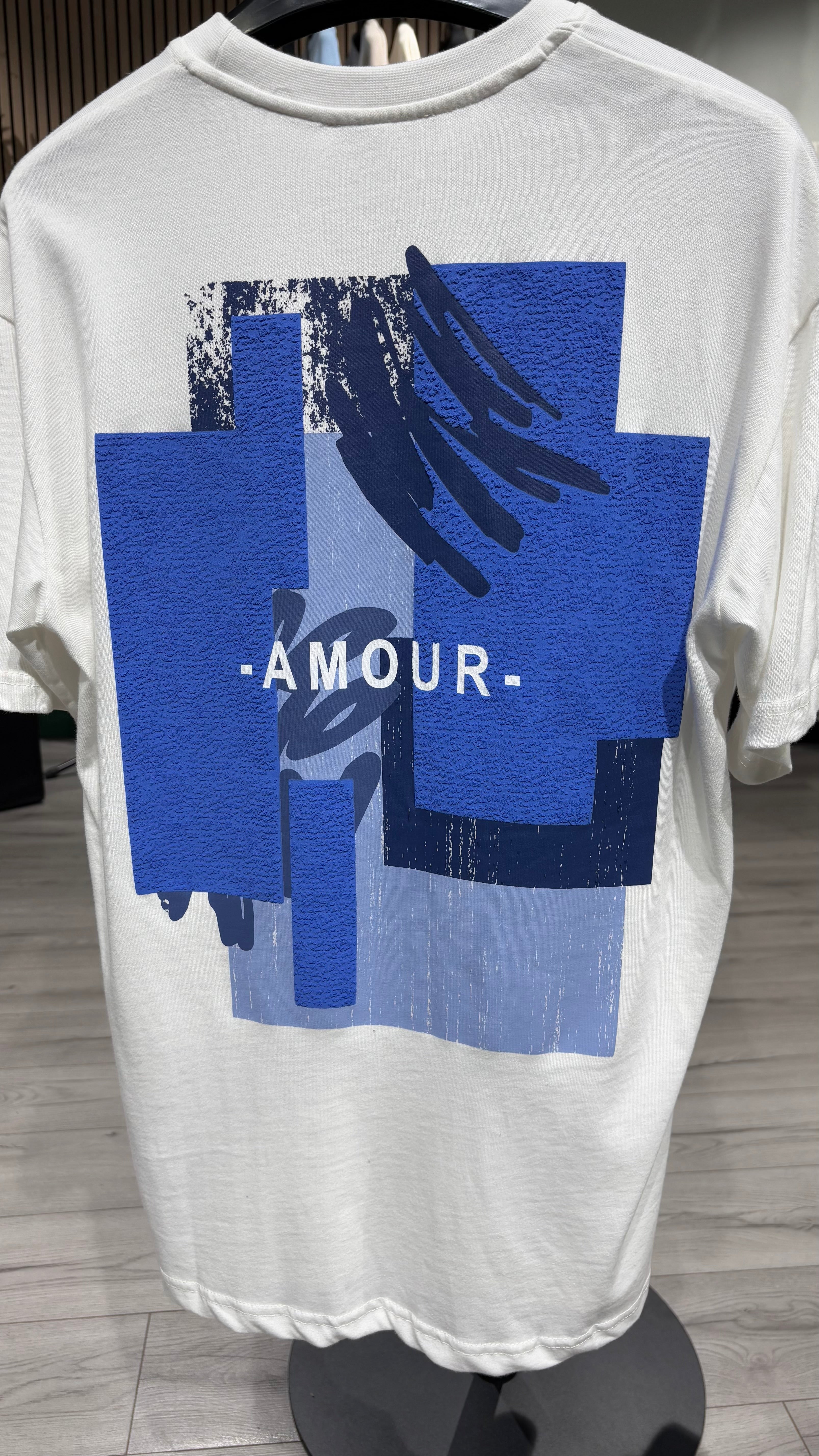 T - SHIRT - AMOUR - HB STORE