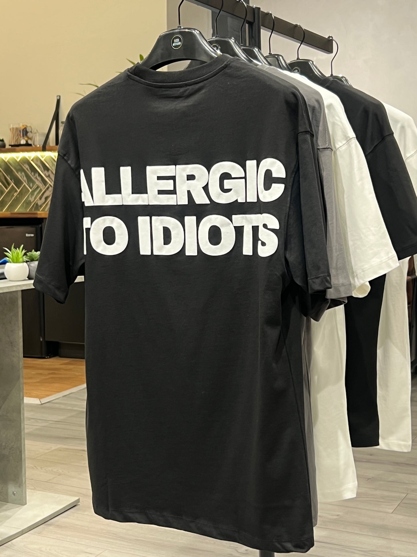 T-SHIRT - IDIOTS