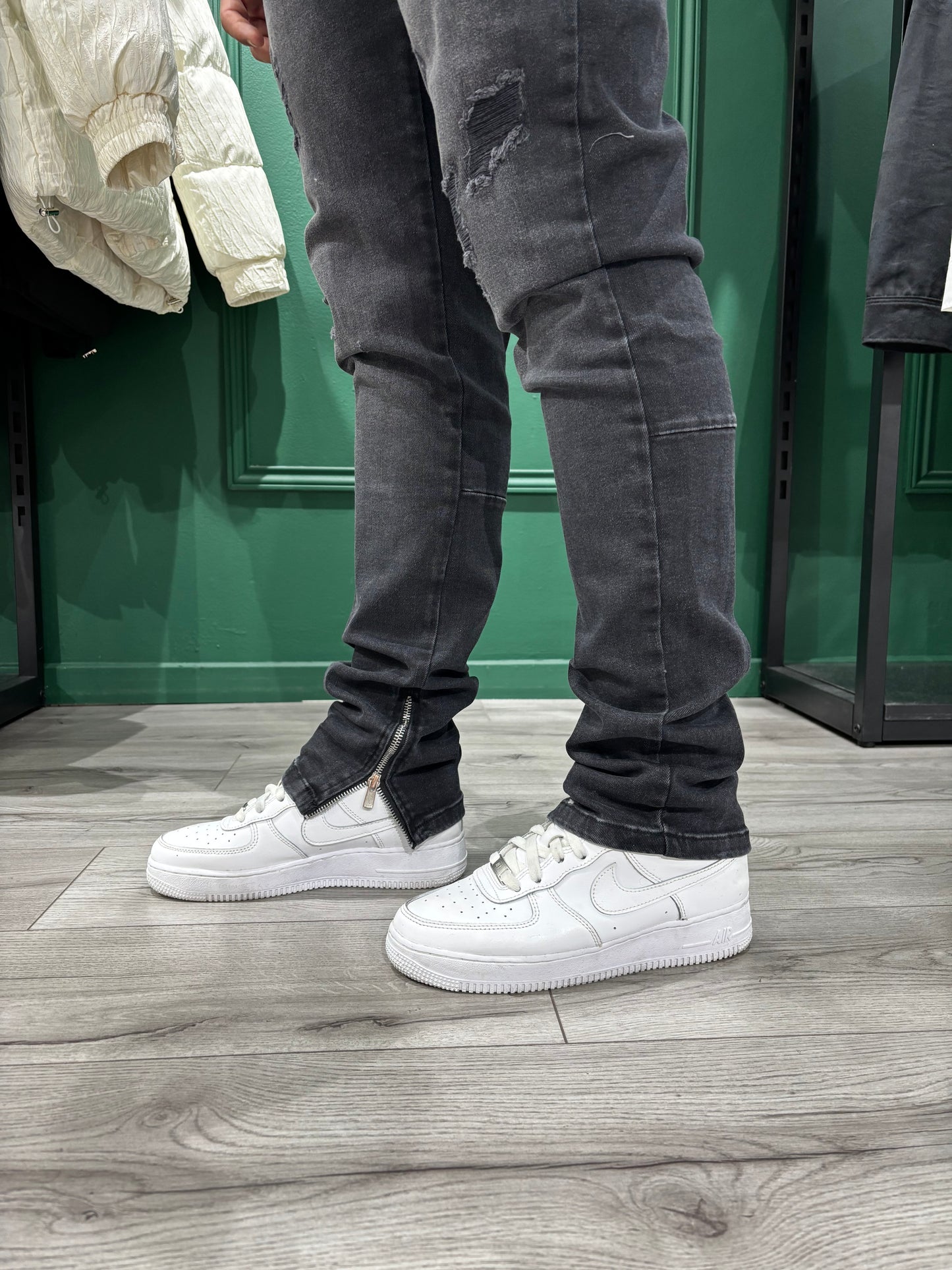 JEAN ZIPPÉ - BLACK HOLE