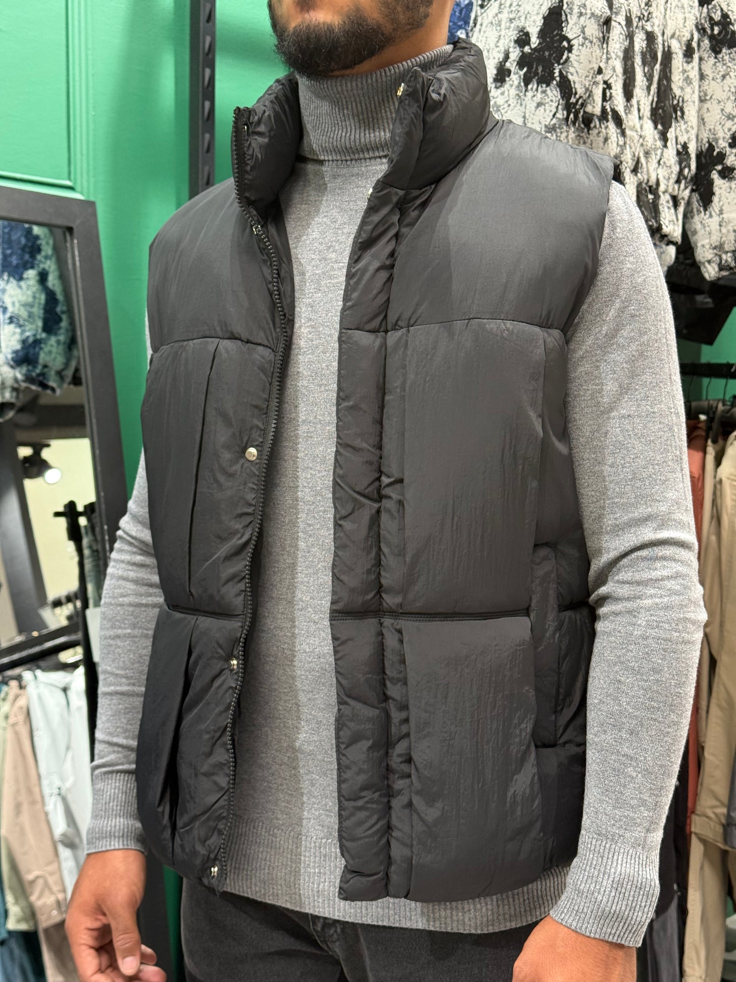 DOUDOUNE SANS MANCHE