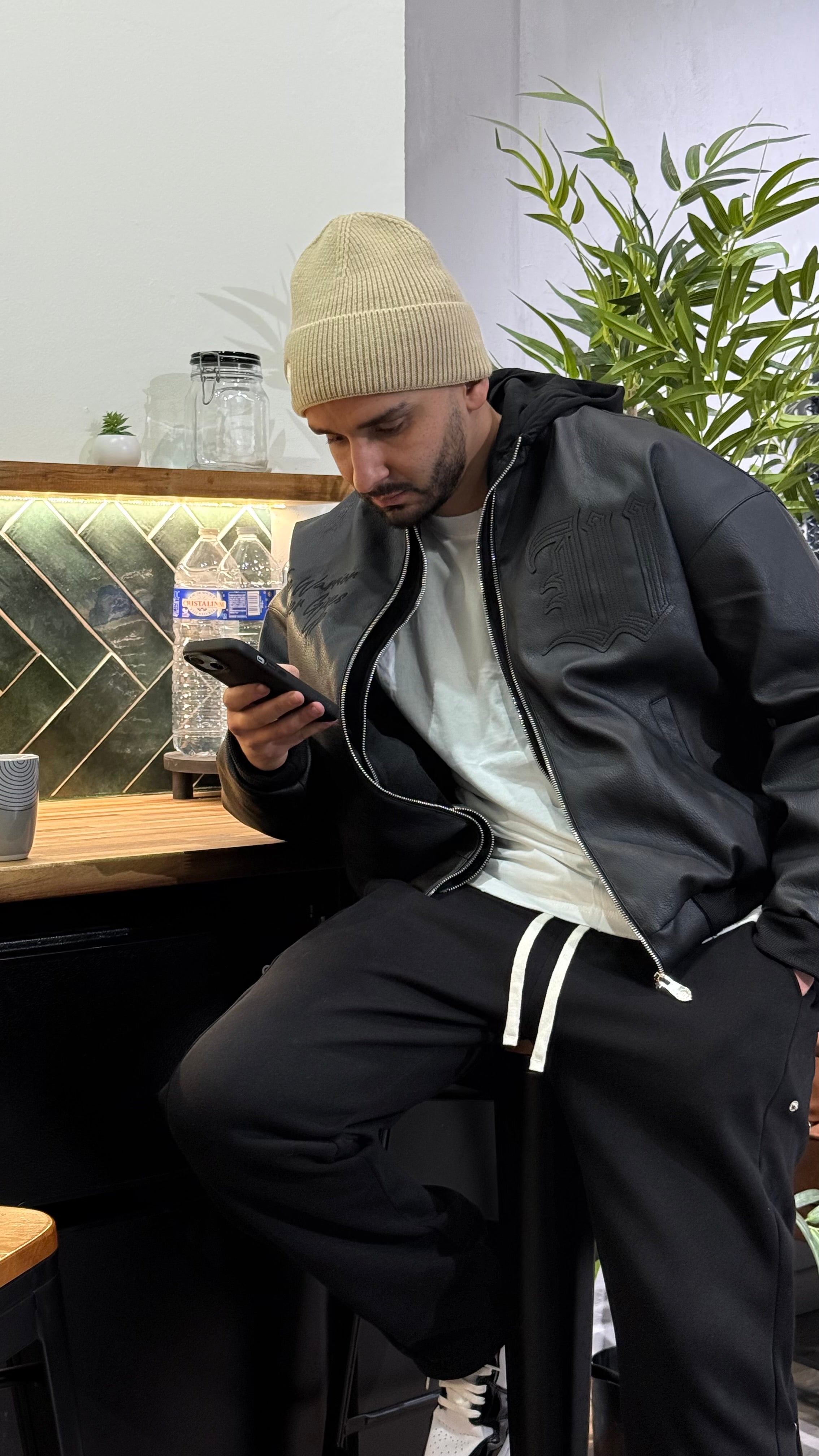 Selected Variant Image