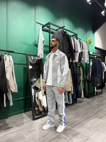 ENSEMBLE RETRO VIBES