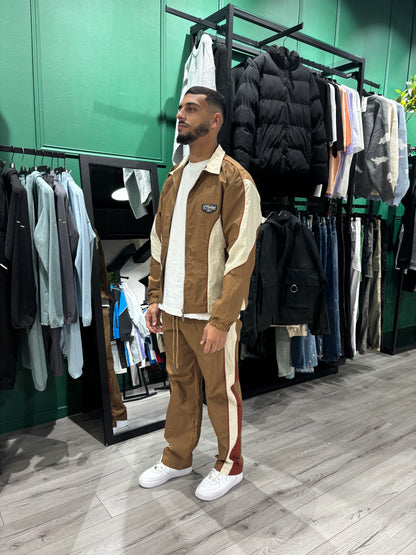 ENSEMBLE RETRO VIBES