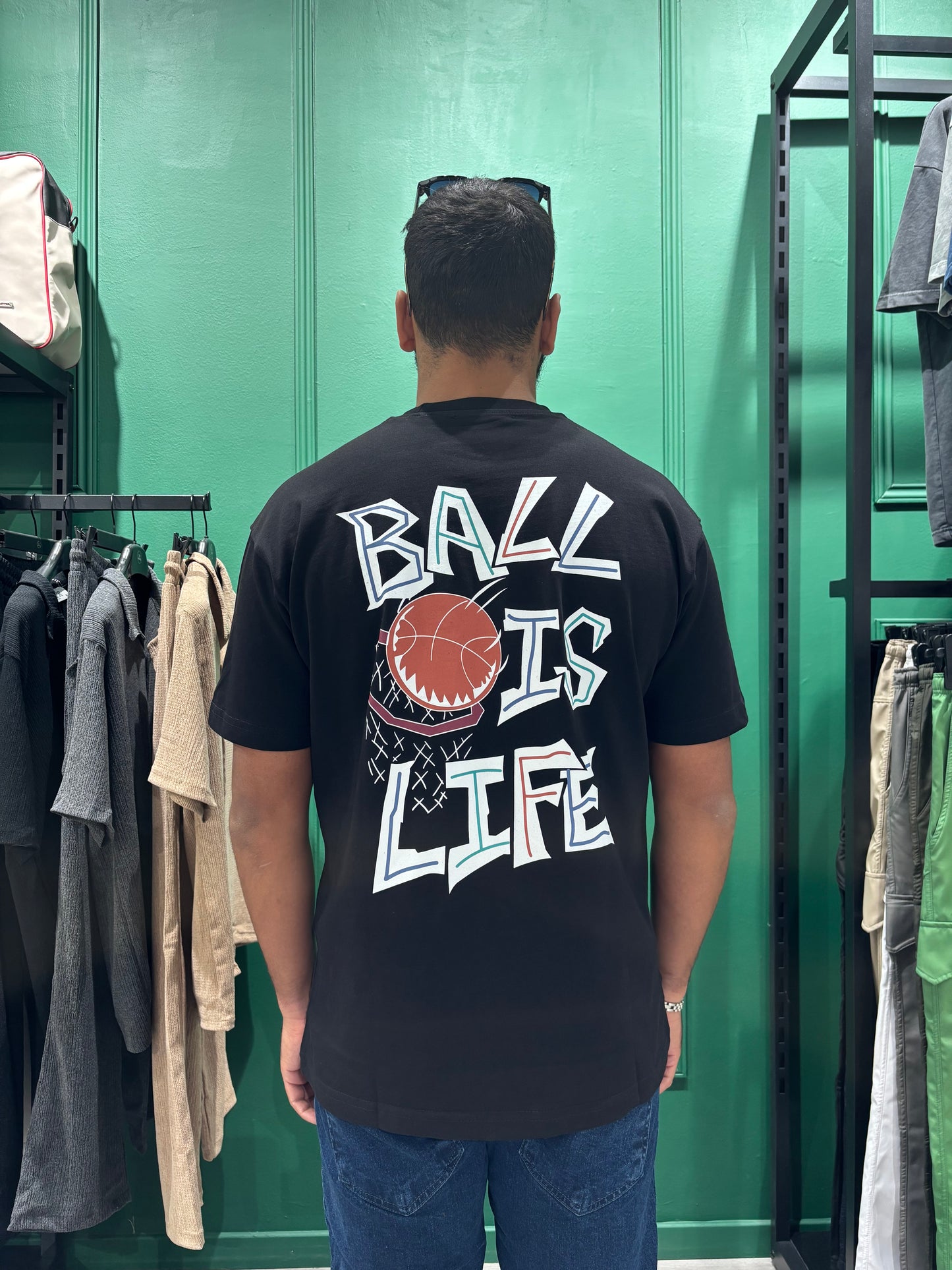 T-SHIRT -BALL IS LIFE