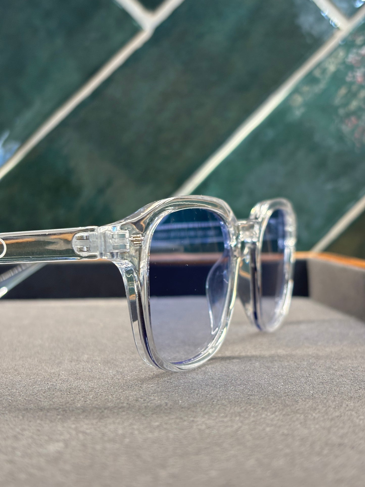 LUNETTE - L.B