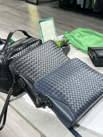 Lade das Bild in den Galerie-Viewer, POCHETTE MT - BACK - HB STORE
