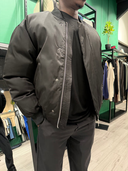 VESTE  NOVA