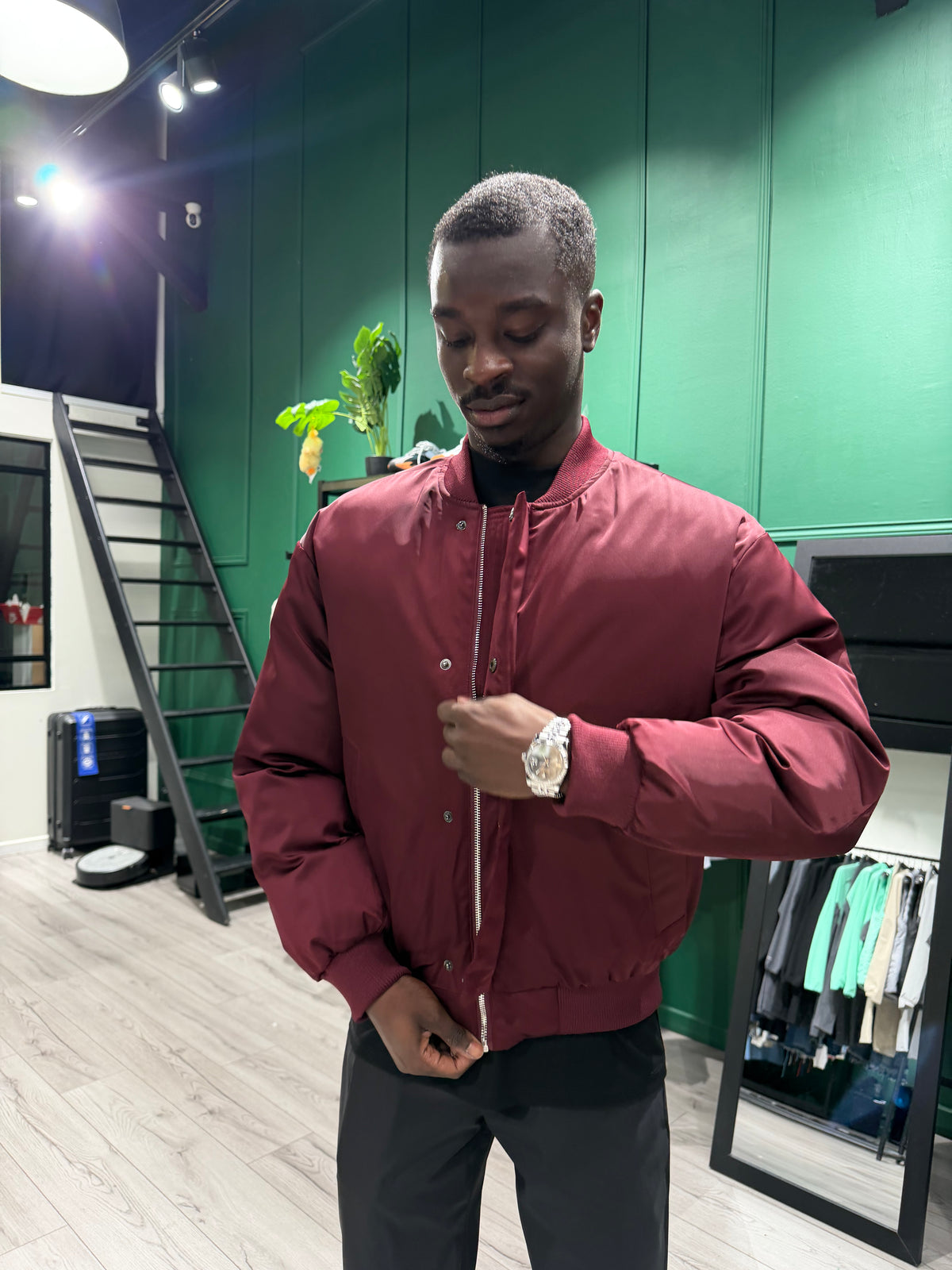 VESTE  NOVA
